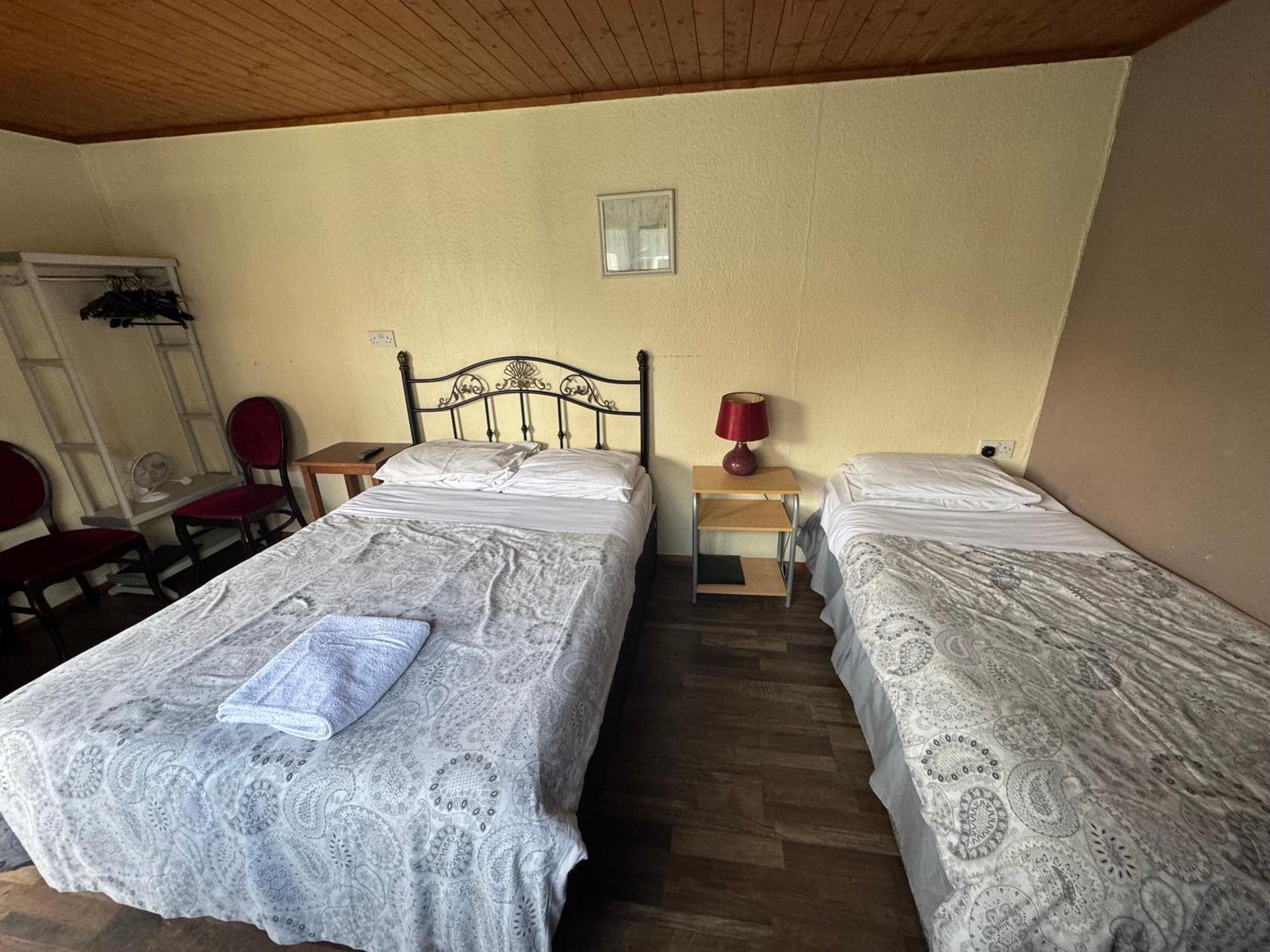 Charde Guest House Бирмингем Экстерьер фото